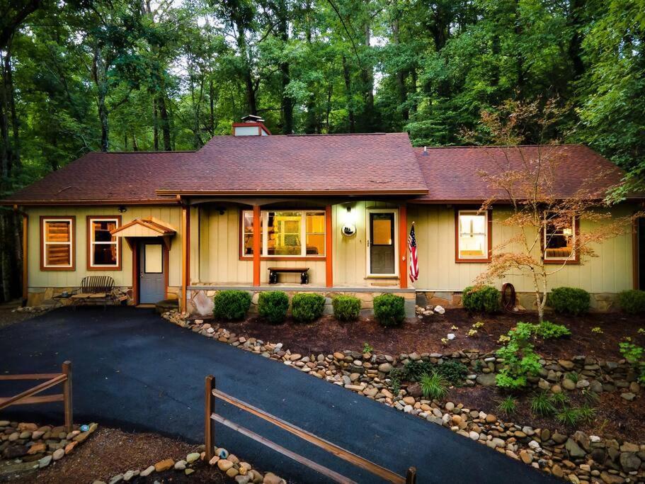 Beautiful Chalet With Fireplace And Large Game Room Gatlinburg Dış mekan fotoğraf
