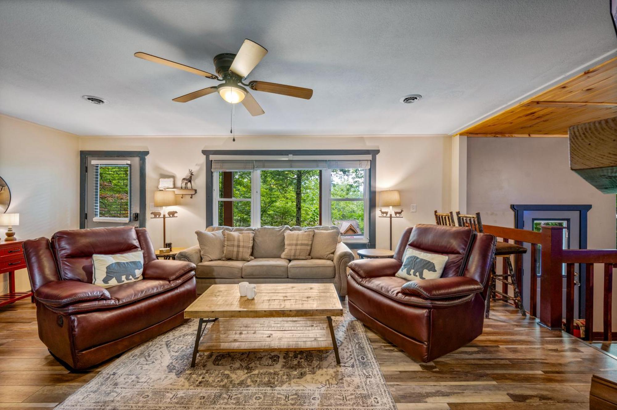 Beautiful Chalet With Fireplace And Large Game Room Gatlinburg Dış mekan fotoğraf