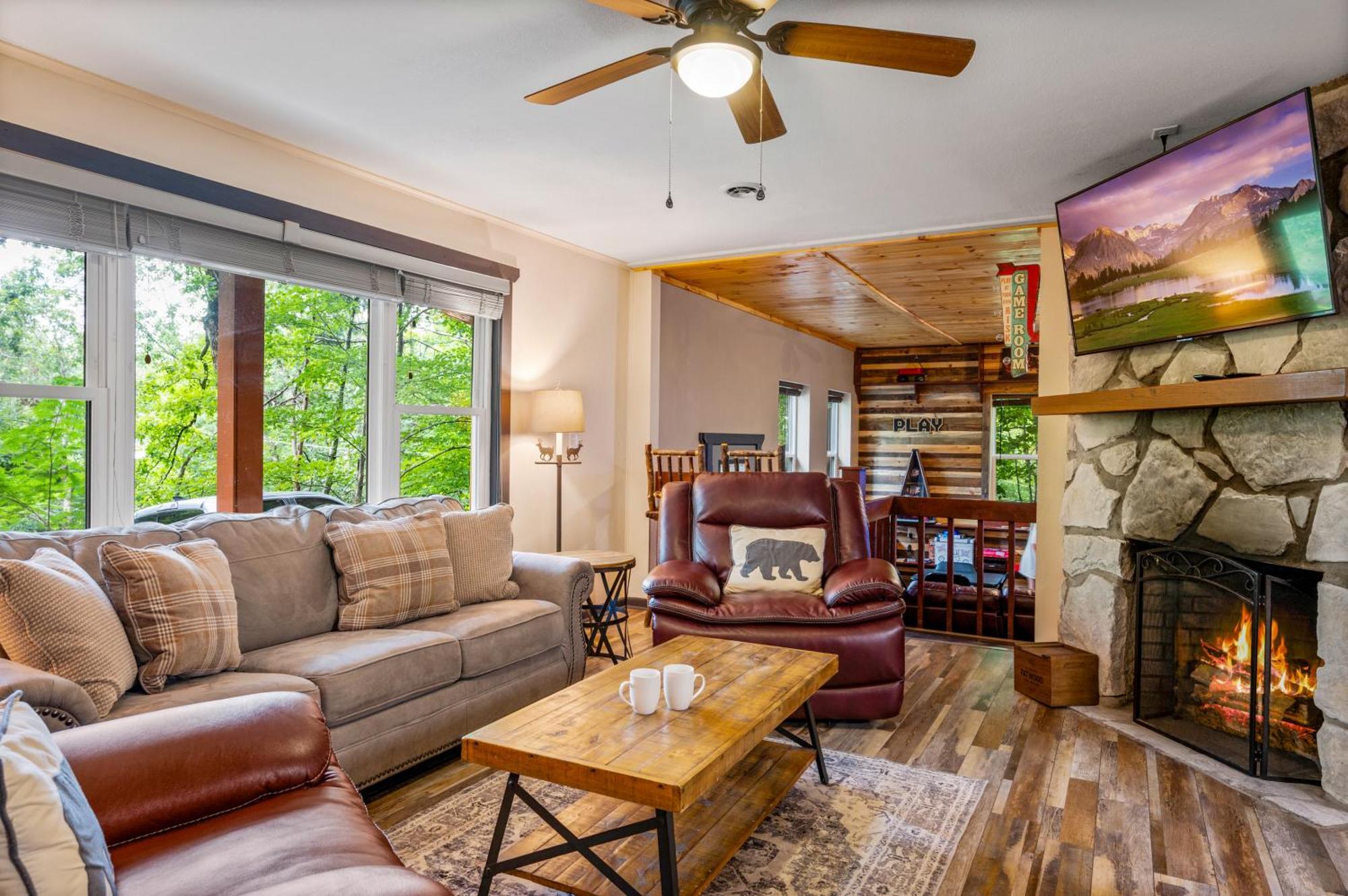 Beautiful Chalet With Fireplace And Large Game Room Gatlinburg Dış mekan fotoğraf