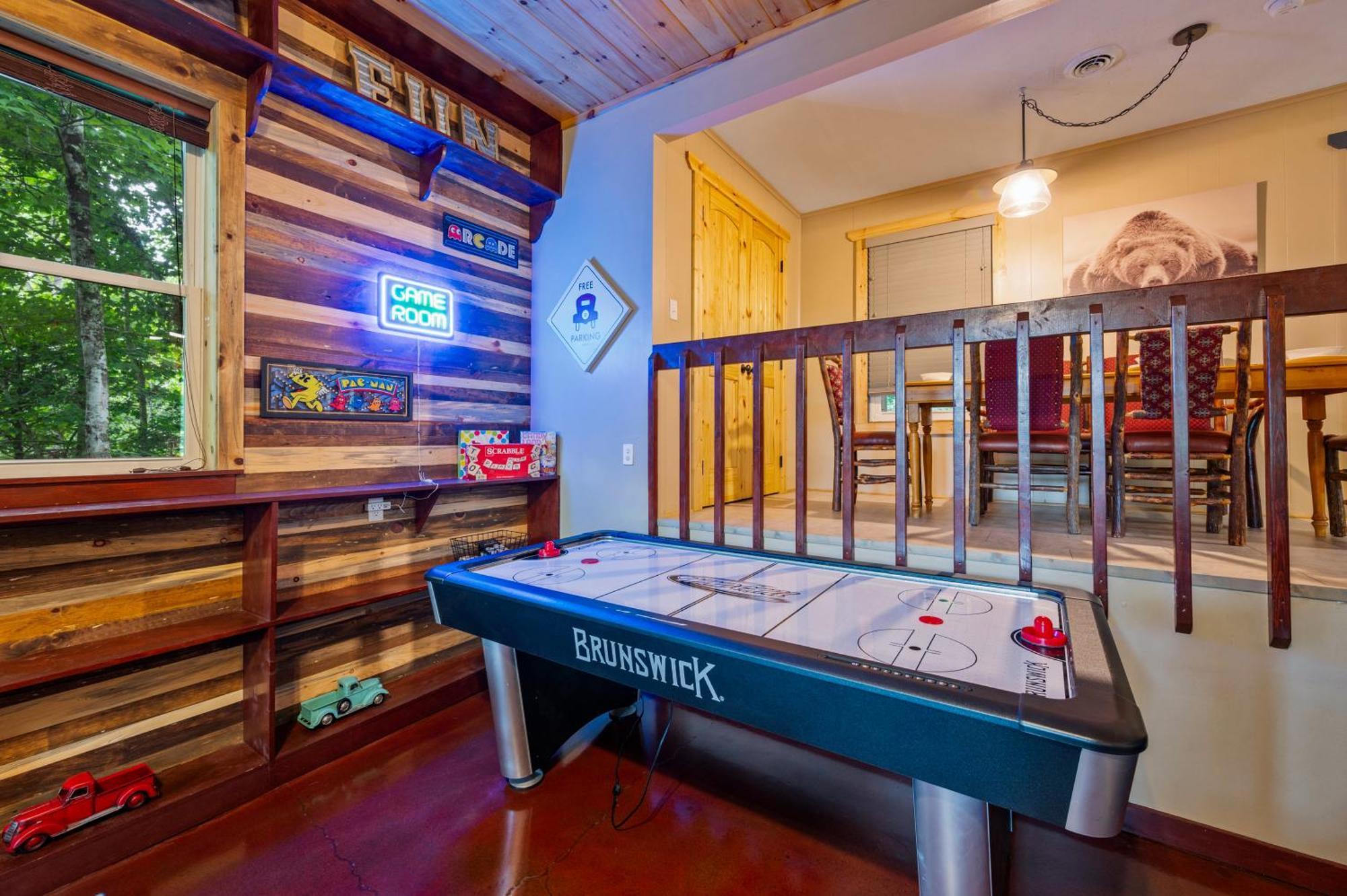 Beautiful Chalet With Fireplace And Large Game Room Gatlinburg Dış mekan fotoğraf