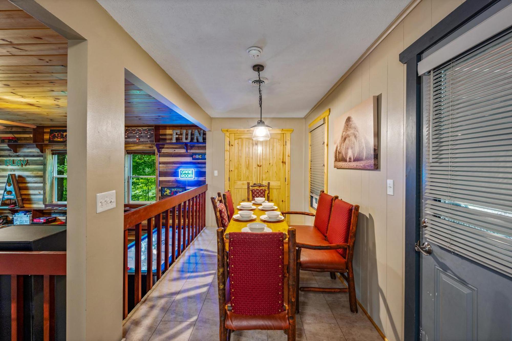 Beautiful Chalet With Fireplace And Large Game Room Gatlinburg Dış mekan fotoğraf