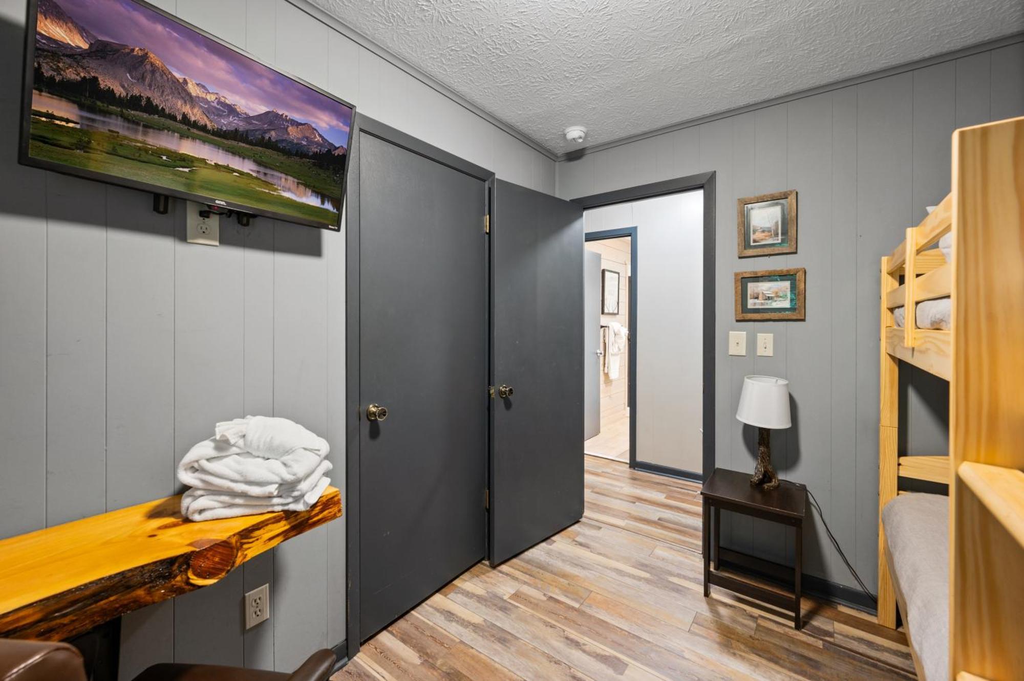 Beautiful Chalet With Fireplace And Large Game Room Gatlinburg Dış mekan fotoğraf